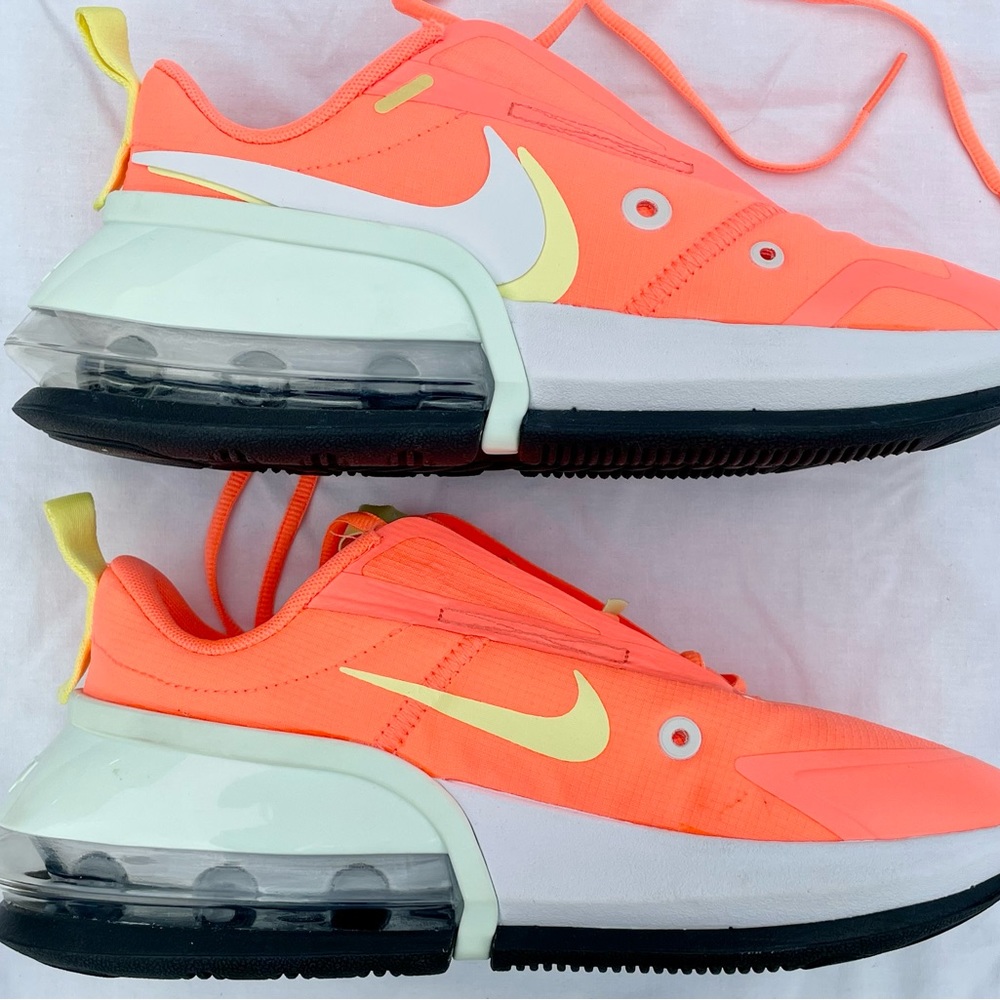 Women's Nike AirMax Up, SZ 7